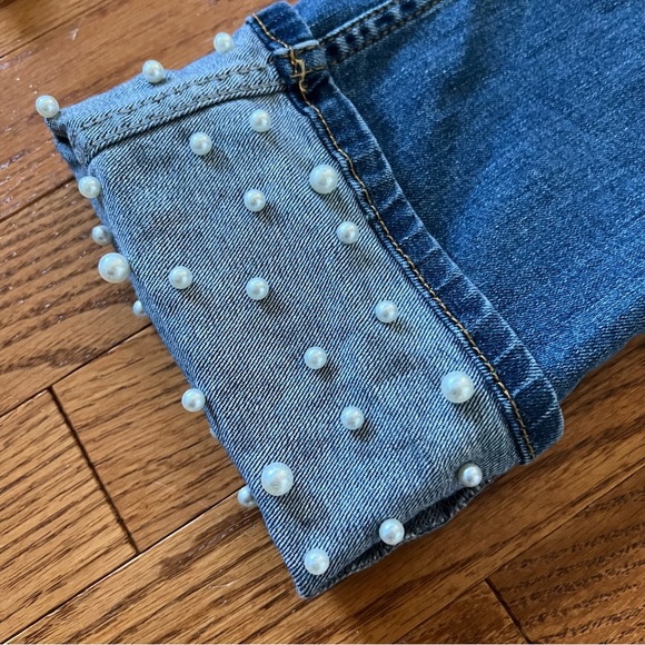 Zara Pearl Cropped Jeans. - Picture 5 of 8